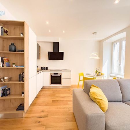 Cassa Di Risparmio 11 Tirabora Short Rent Триест Екстериор снимка