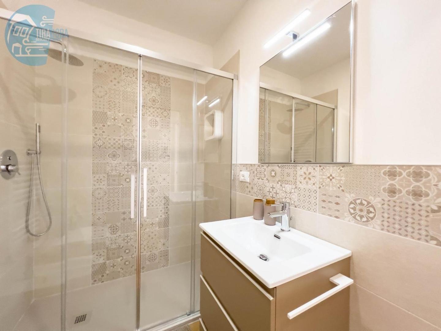 Cassa Di Risparmio 11 Tirabora Short Rent Триест Екстериор снимка